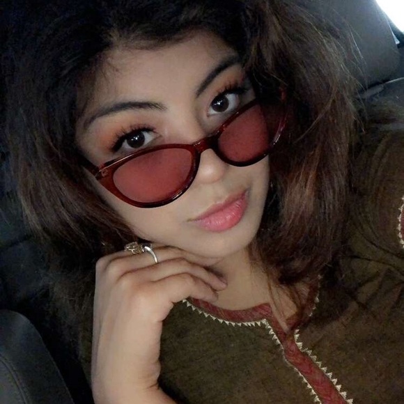 Meet your Posher, Jasmine - Picture 5 of 5